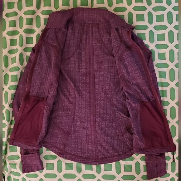 Lululemon Purple Pattern "Define" Jacket - Picture 4 of 4